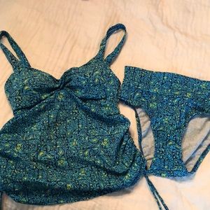 Two-piece maternity swimsuit